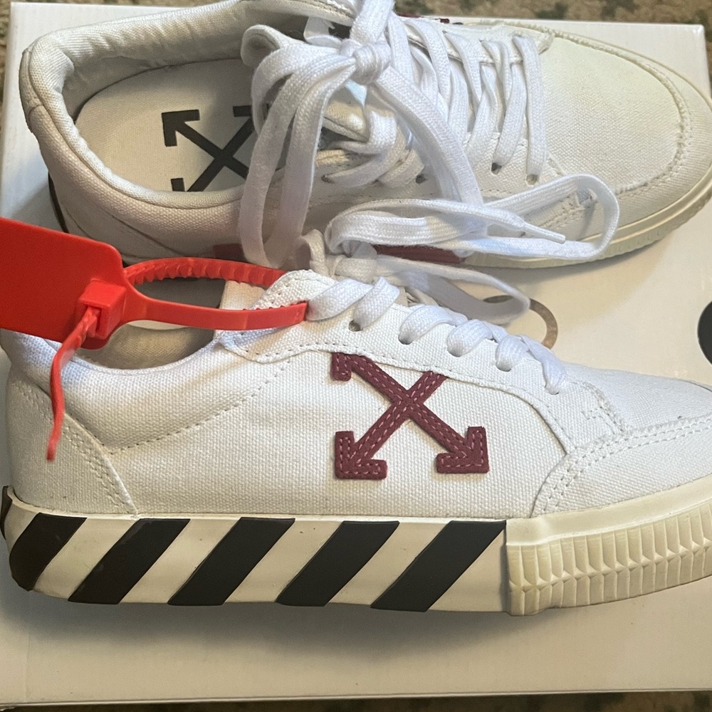 Off-White Vulcanized Sneaker